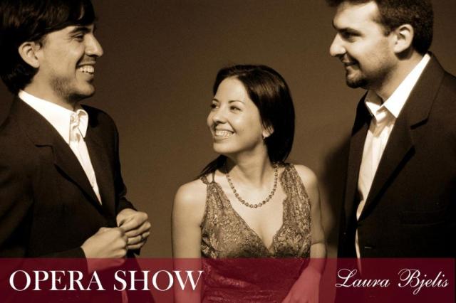 Laura Bjelis | Shows musicales y Ceremonias 