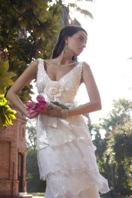 Vestido Escote en V, Ezequiel García | Casamientos Online