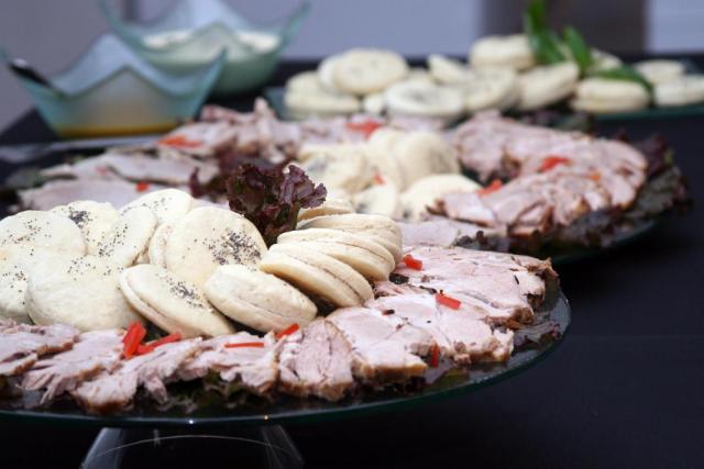 Mesa de quesos y fiambres