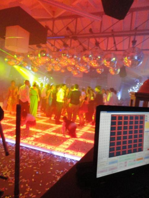 Pista de 6 x 8 | Casamientos Online