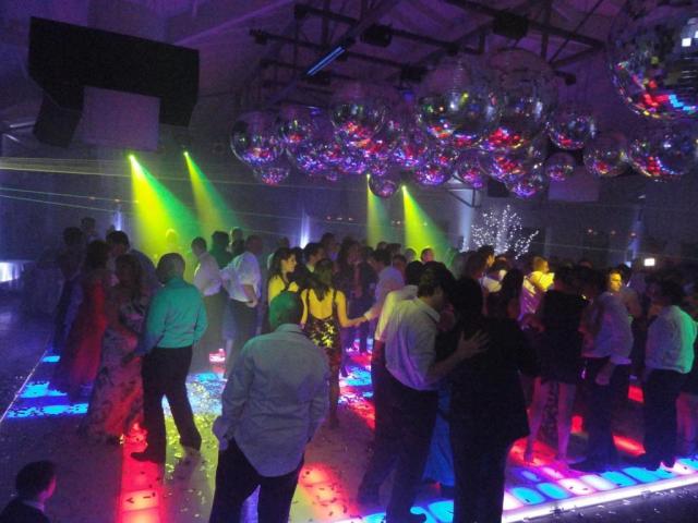 Pista de 6 x 8 | Casamientos Online