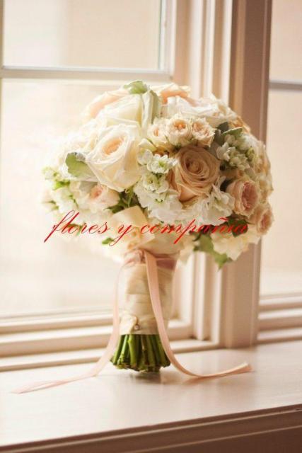 Flores y cia (Ramos, Tocados y Accesorios) | Casamientos Online