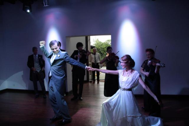 Tiempo de Waltz, Clases de Baile para Novios y 15 años | Casamientos Online