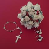 Ramo de novia, tocado y rosario