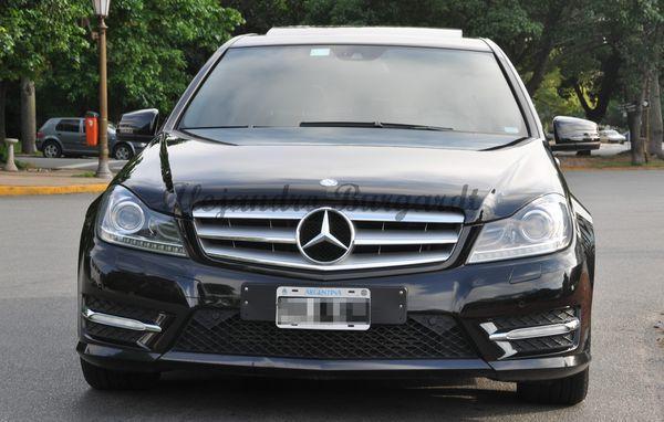 MERCEDES BENZ CLASE C MODELO 2012 NEGRO.