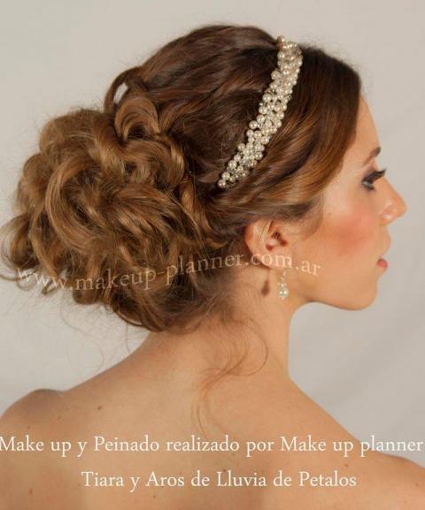 peinado de novia con tiara | Casamientos Online
