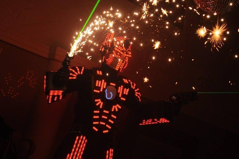Tron Laser Show (Shows de entretenimiento)
