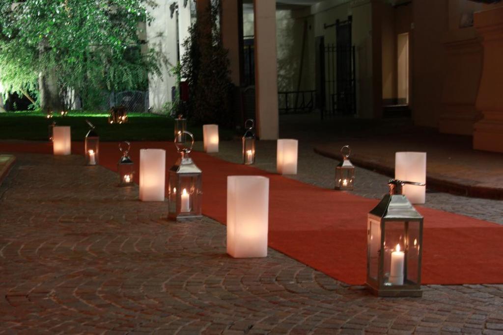 Enmarca el ingreso a tus invitados....