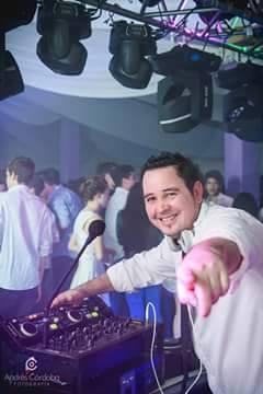 DjChecho Cabañas (Disc Jockey)