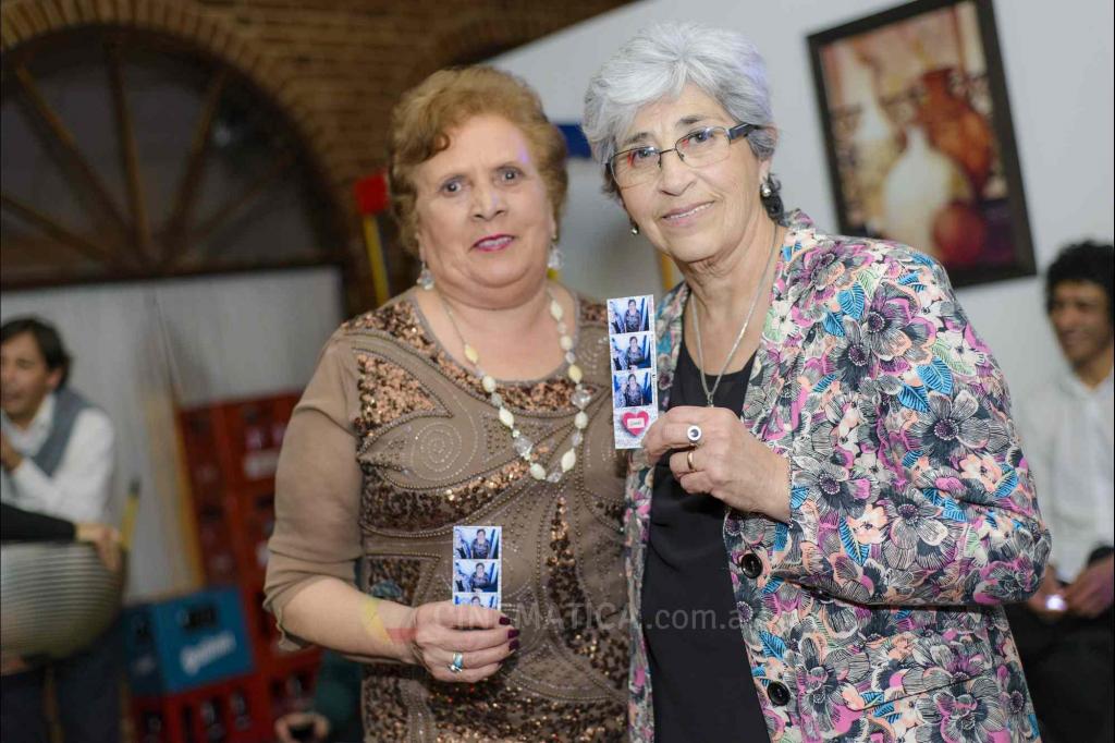 CINEMÁTICA Producciones (Cabinas de mensajes, fotos y video)