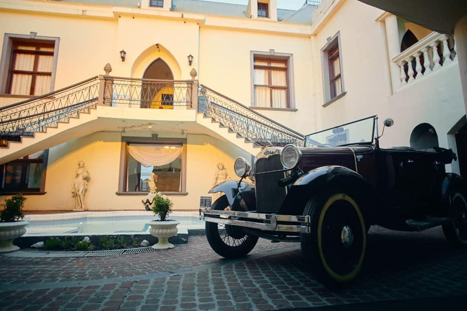 Fontana del Moro (Quintas y Estancias)