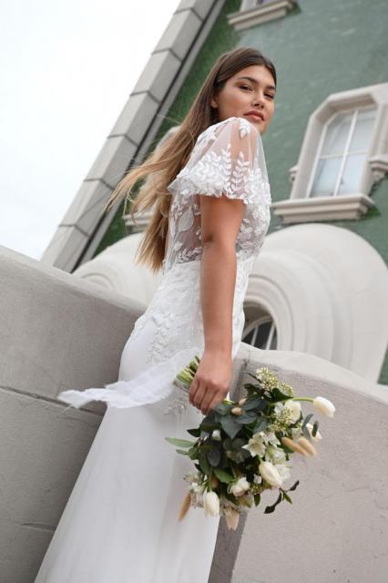 Adriana Oreiro (Vestidos de Novia) | Casamientos Online