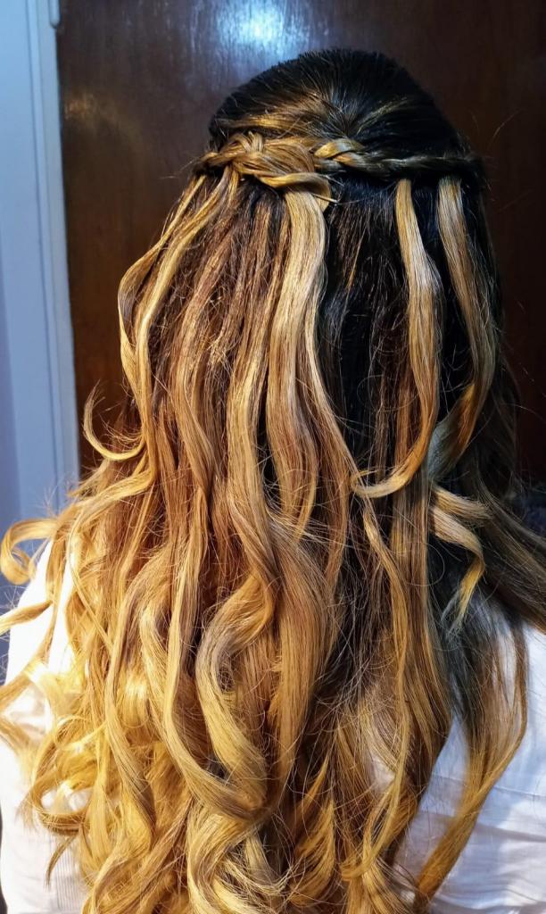 Ana de Casal (Maquillaje y Peinados)