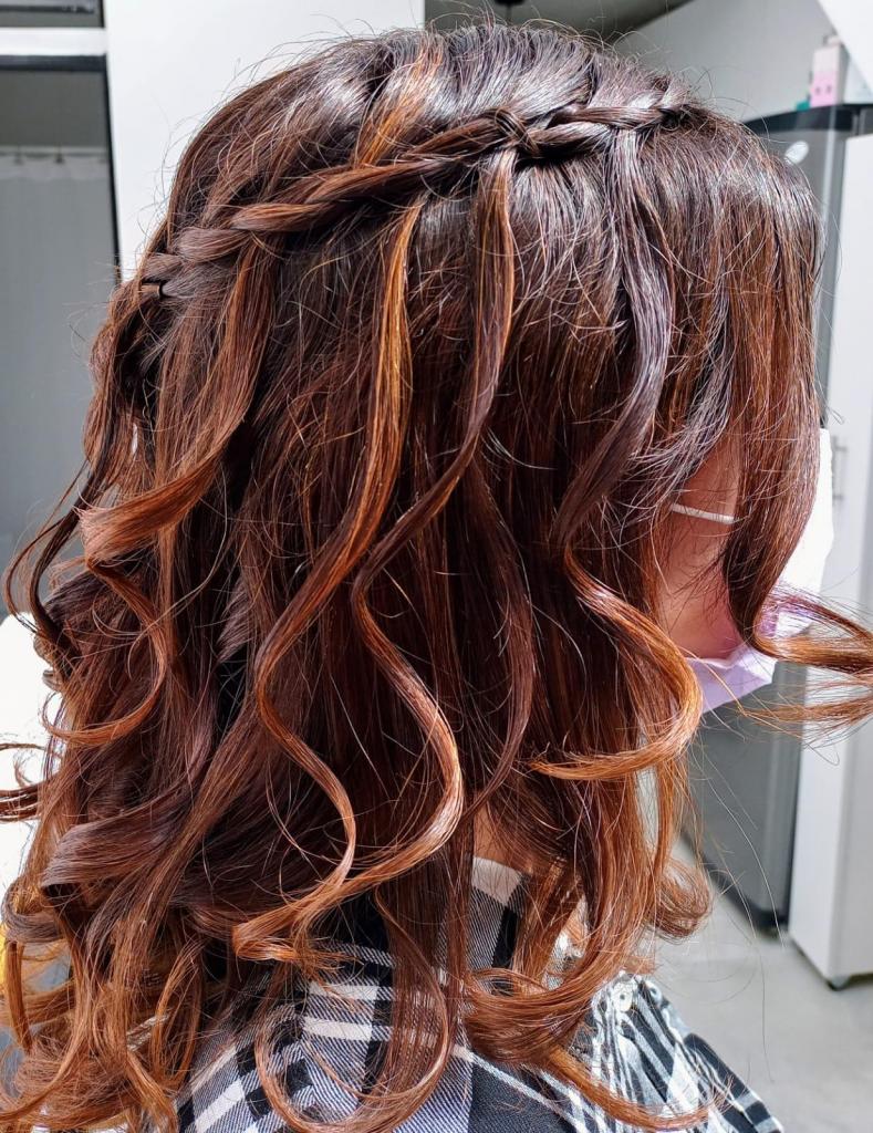 Ana de Casal (Maquillaje y Peinados)