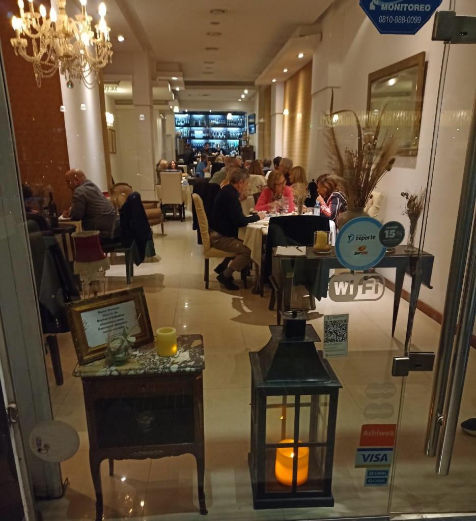 Bonifacio RESTO BAR (Salones para Civiles)