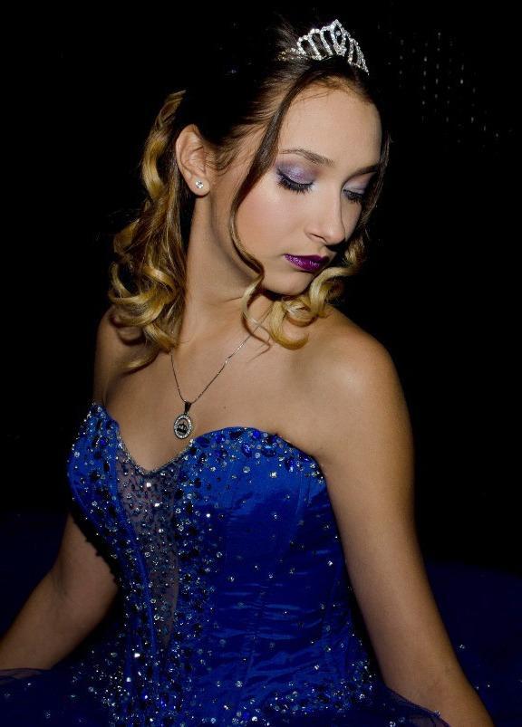 Juliana Make Up (Maquillaje y Peinados)