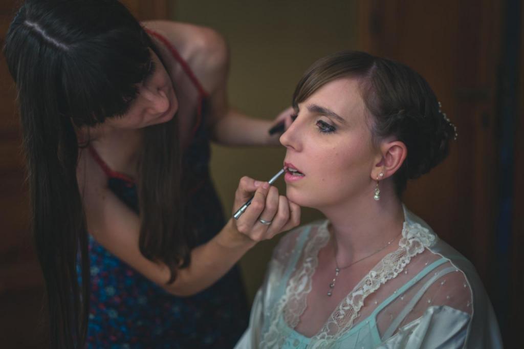 Juliana Make Up (Maquillaje y Peinados)